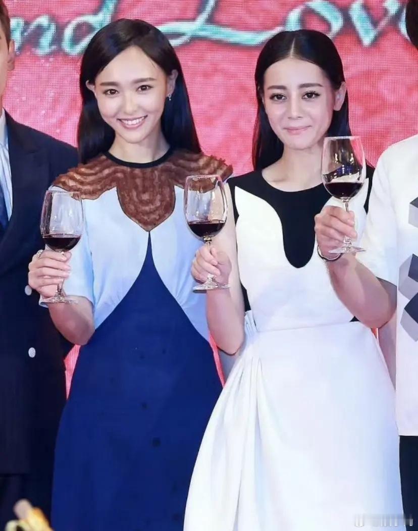《克拉恋人》当年也不算什么爆剧吧看某人演了个平播剧女二“艳压”了一次女主反反复复