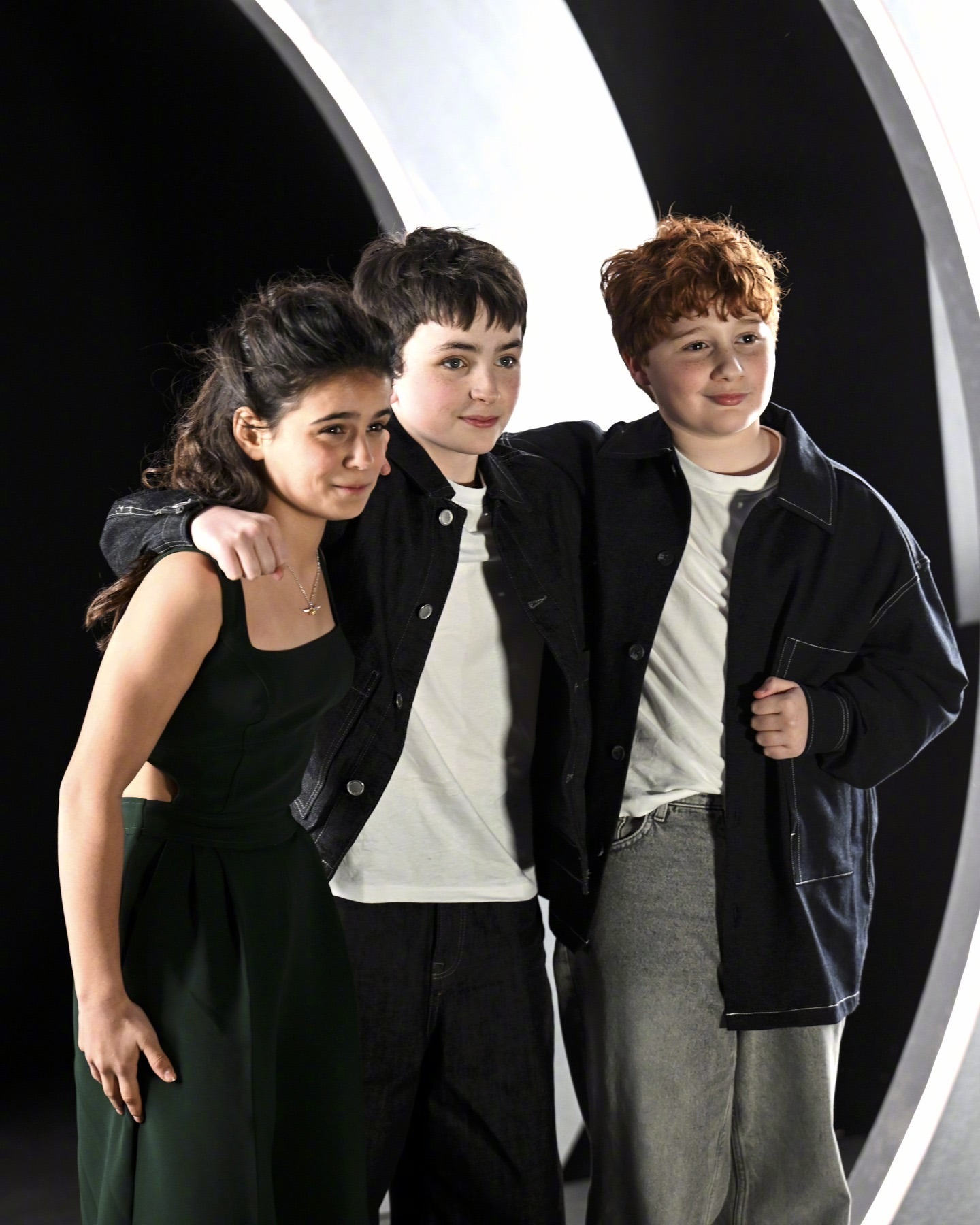 《哈利·波特与魔法石》的三位小演员——阿拉贝拉·斯汤顿（赫敏·格兰杰）、多米尼克