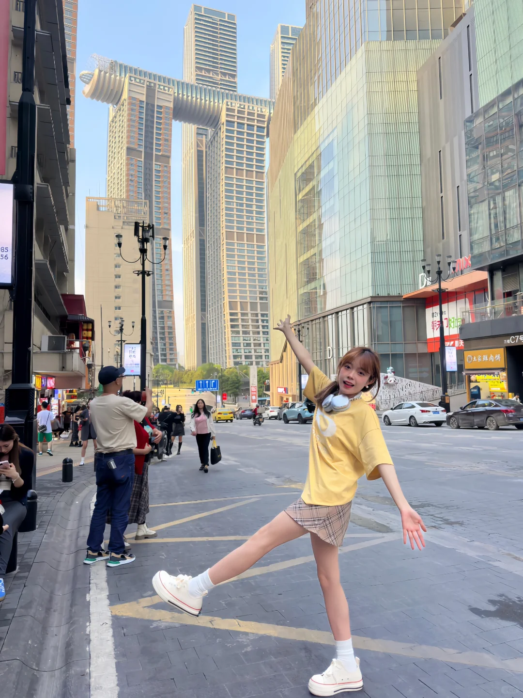 来福士好多美女拍照