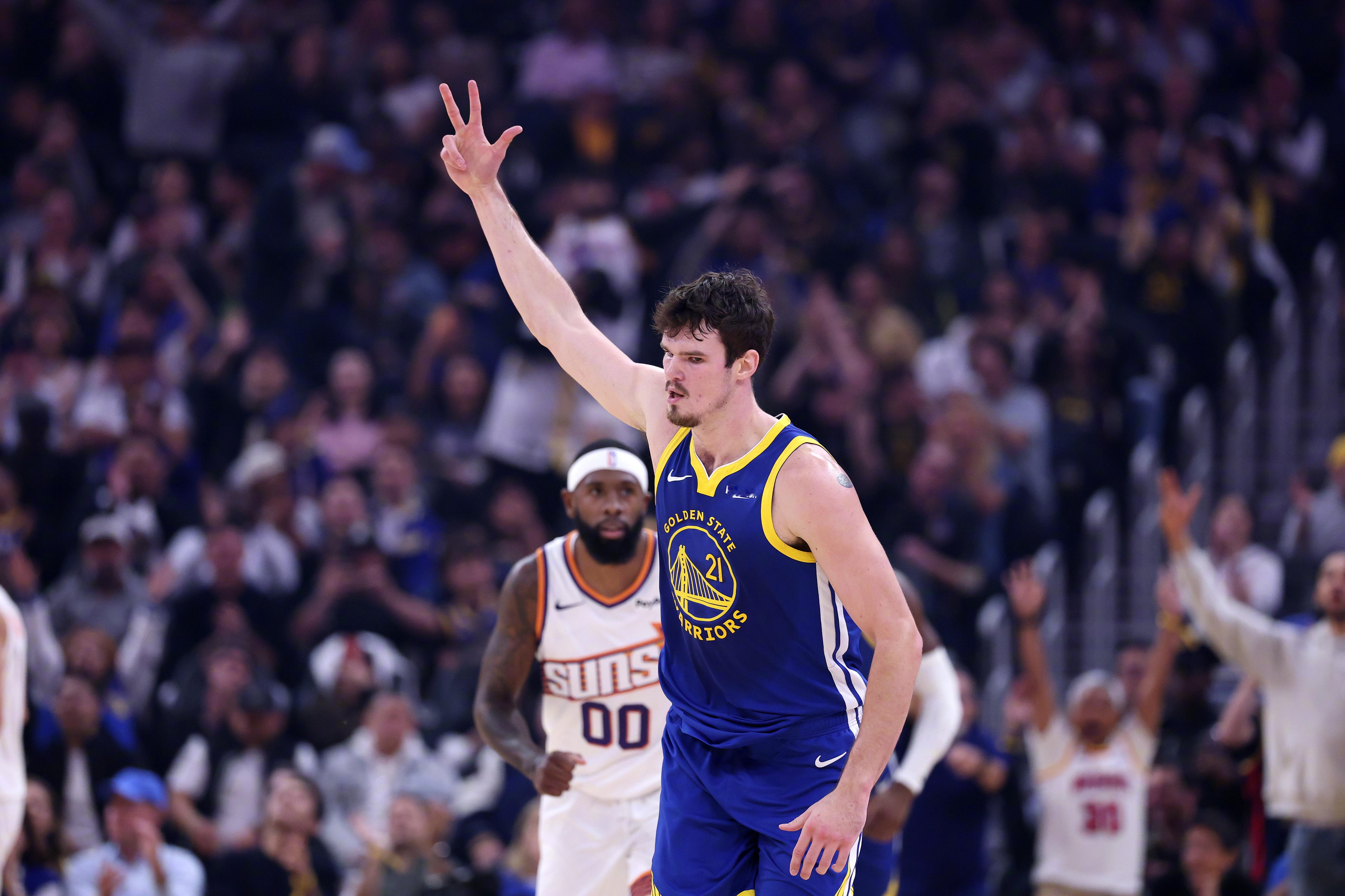 今日精彩图集📸勇士战胜太阳 ​​​