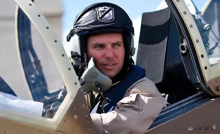 卑鄙无耻！被设局诱骗回国的中国外籍飞行员教官丹尼尔.杜根将引渡美国受审！

这件