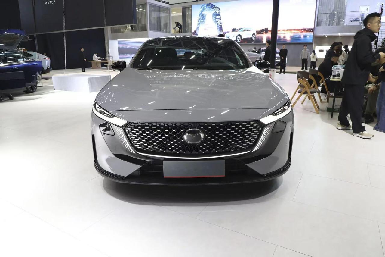 二手马自达EZ-6现在什么价？2026年4月行情，该花多少钱买心里要有数
 
兄