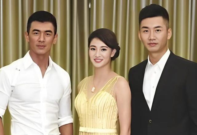 2004年，演员任天野突然接到大11岁继母的电话：“天野，我怀了你爸的宝宝。他却