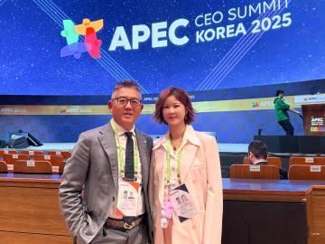 这才是杜华的本业 哦莫！原来杜华不仅仅是综艺界的“大姐大”，她更是乐华娱乐的掌舵