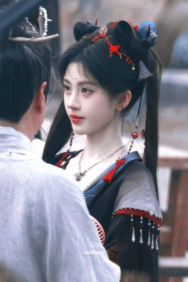 jjy鞠婧祎苏绿夏 jjy鞠婧祎万花世界 sweets 糖果罐里好多颜色 ꒦ິ^