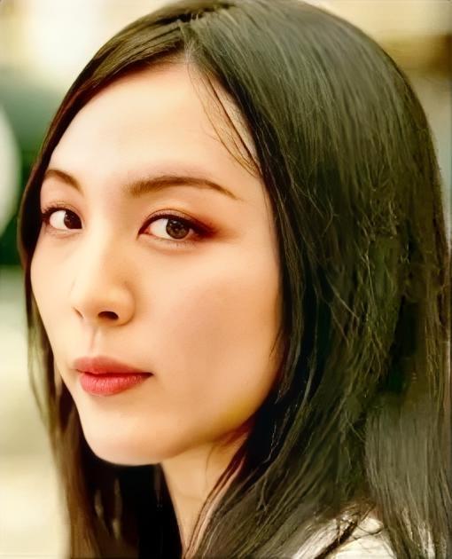 日本那些极右翼分子已经彻底疯狂了

近日，日本的一个极右翼分子桥本琴绘公然妄称：