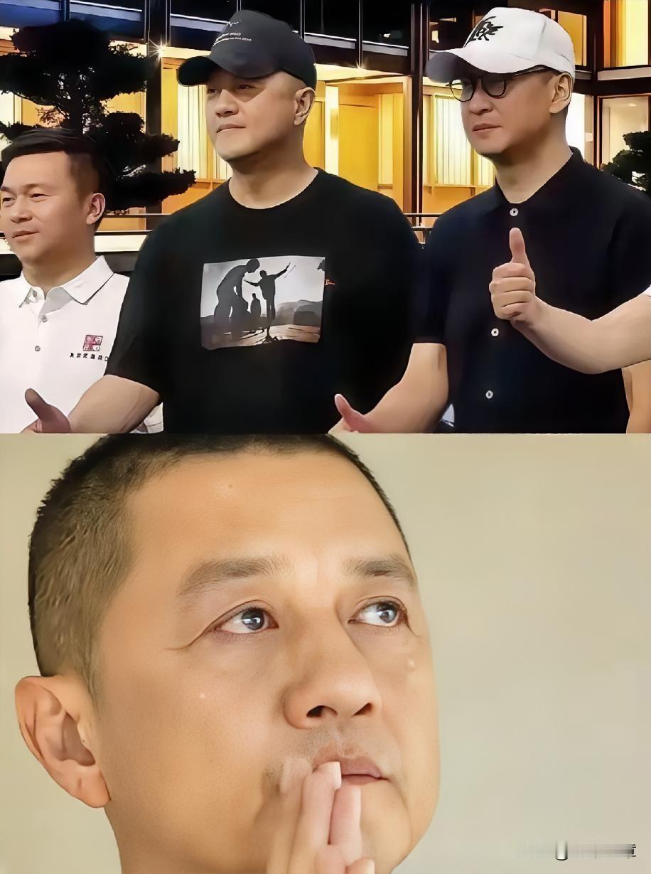 李亚鹏的民宿估计要爆单了，
不是因为他哭了，
也不是民宿降价了，而是因为李亚鹏这