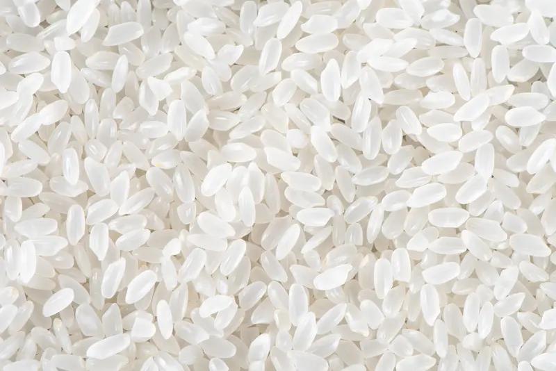 你觉得哪些东西最不该涨价 米、油、面条这些可真不该涨价。它们是咱日常生活的主食，