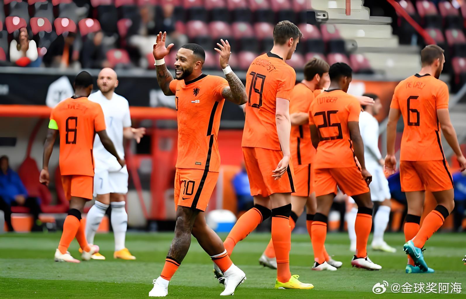 今日公开菜单足球                   国际赛：荷兰VS挪威荷兰队