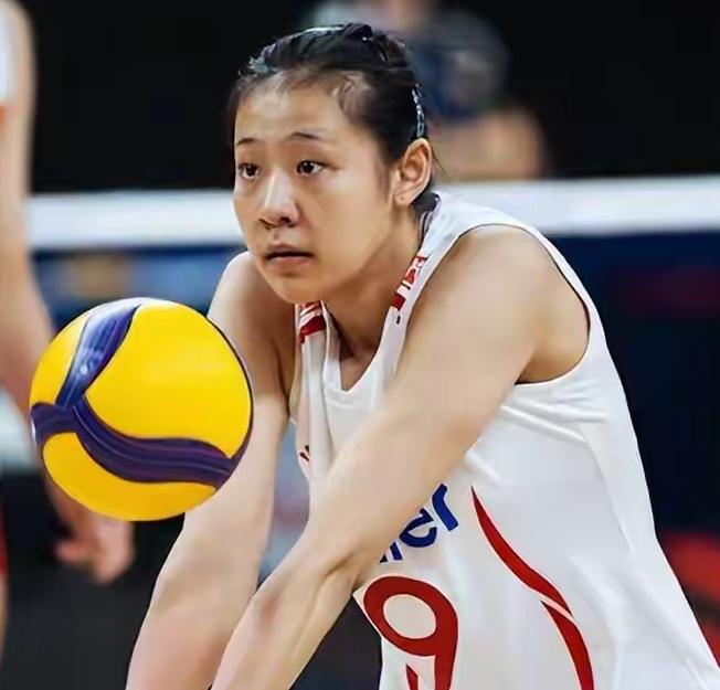 中国女排3比2逆转战胜德国女排取得世联赛的四连胜，在这场比赛中庄宇珊力挽狂澜，一