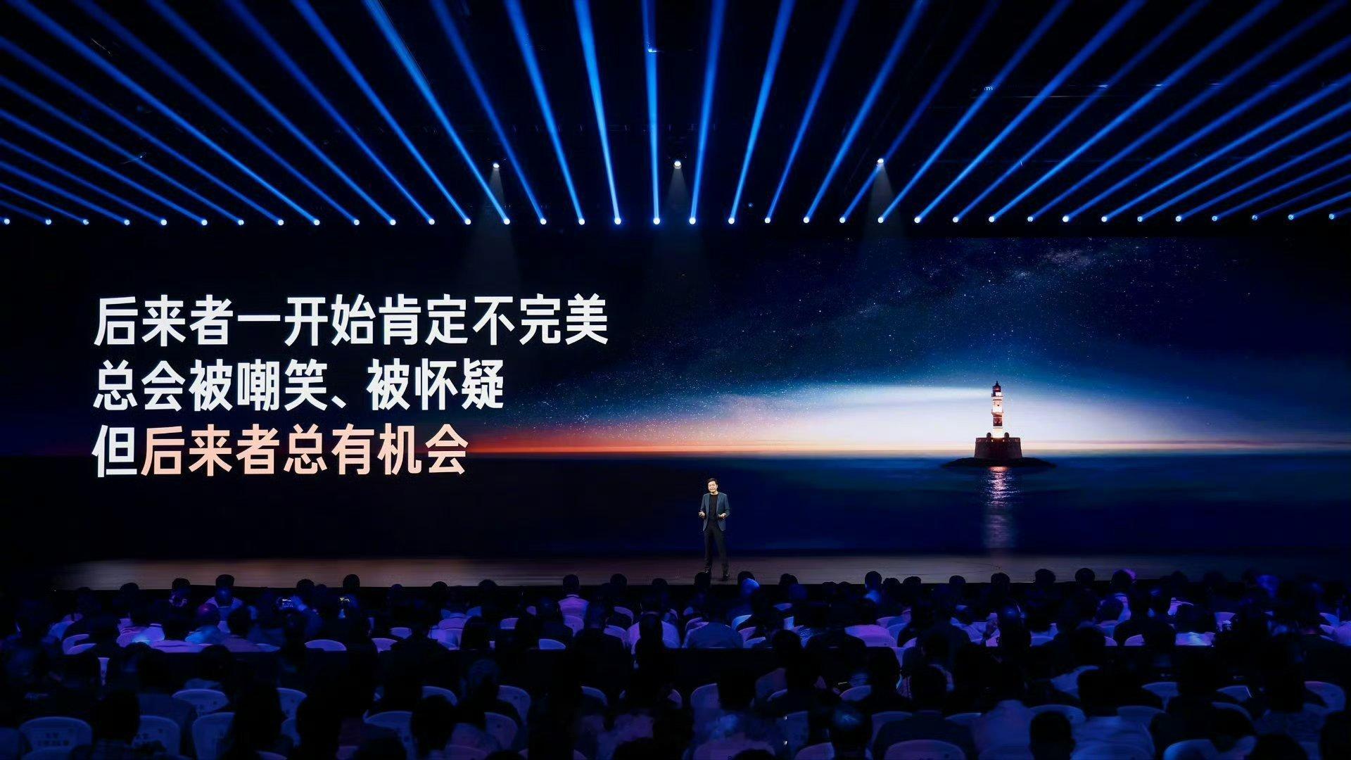 小米SU7目前就好比那些流量明星吧，靠帅气的外在形象确实挺火，只不过实质的东西还
