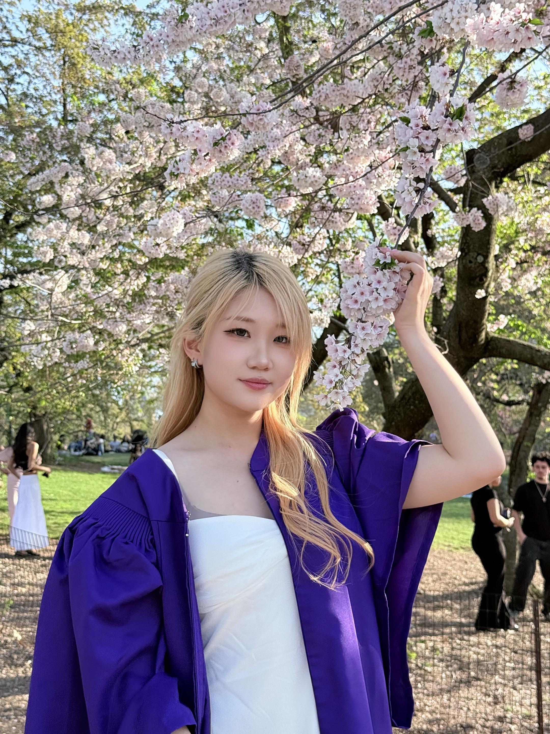 nyu毕业啦💜🤍💜