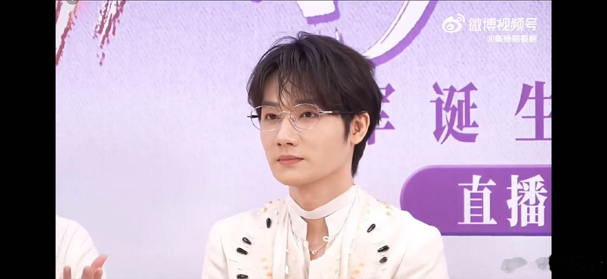 蒋敦豪 我哪敢评价那英声鸣远扬直播声鸣远扬蒋敦豪被问评价那英，一句我哪敢评价，把