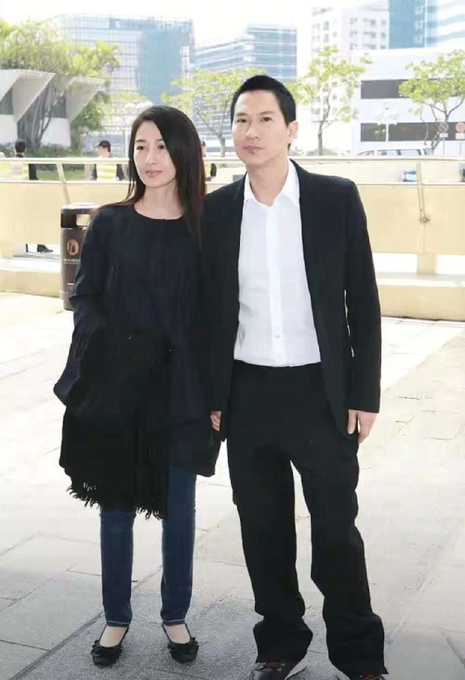 张家辉罕见曝光20岁女儿近况！想当作家遭关咏荷极力反对，原因太现实
 
    