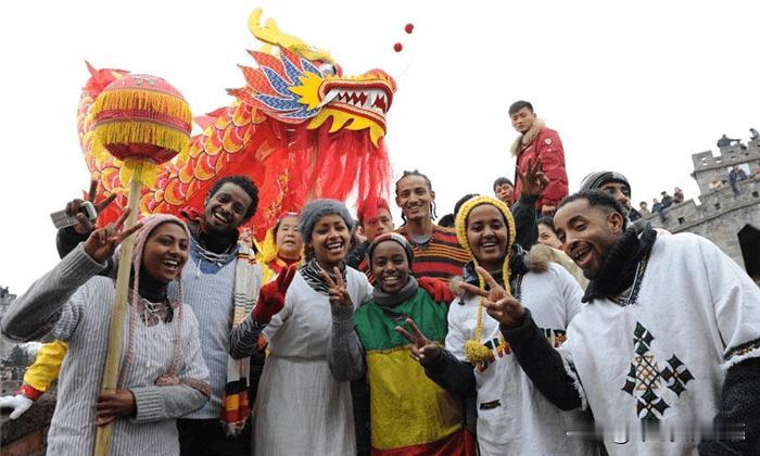 印度女孩发文在中国没被人歧视！真正感受到了“做人的尊严”？
这种安全，有些西方国