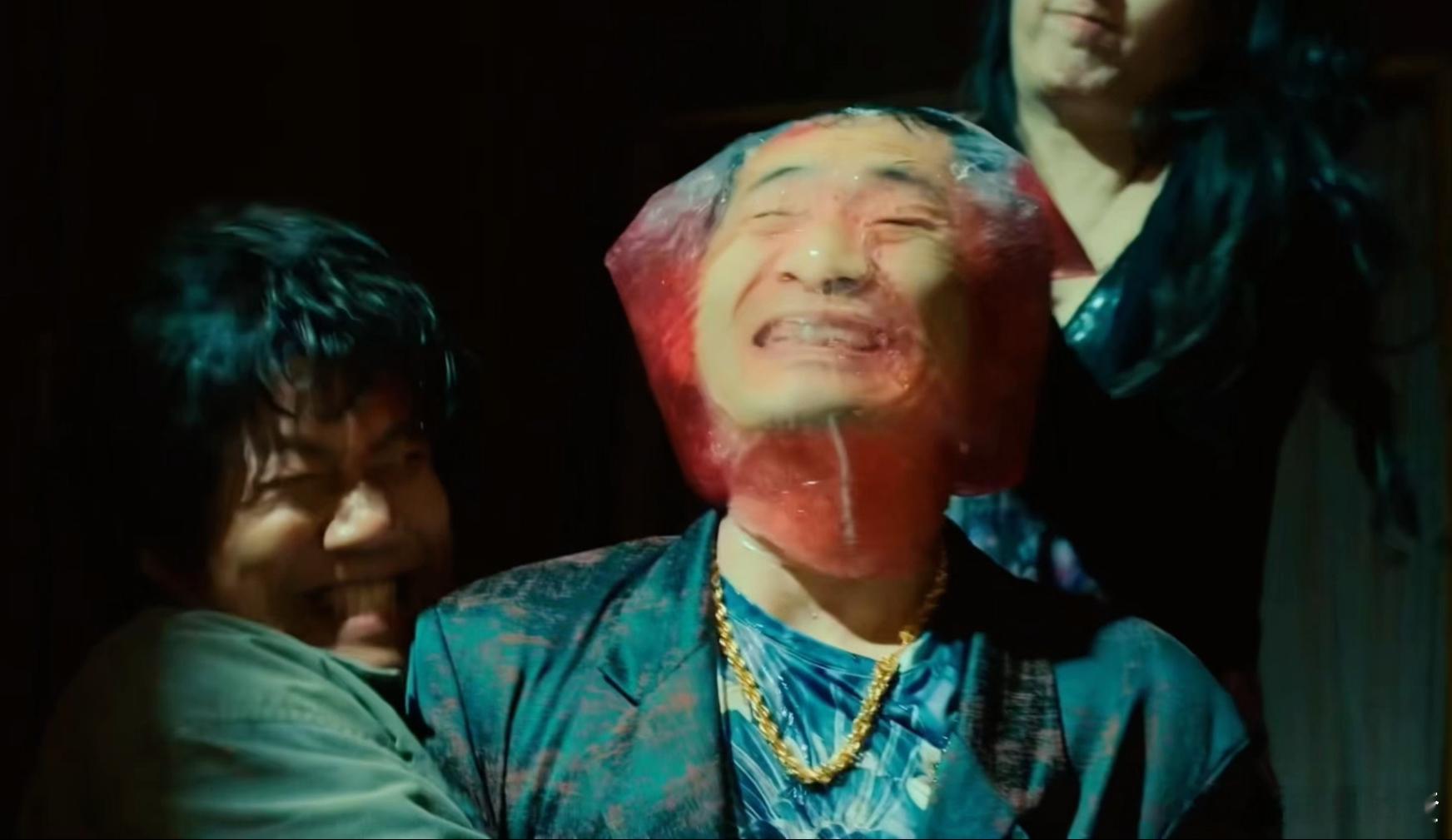 复工第一天这剧给我上尺度了 复工第一天累成狗，打开《人之初》，曲梦刚生完孩子就遇