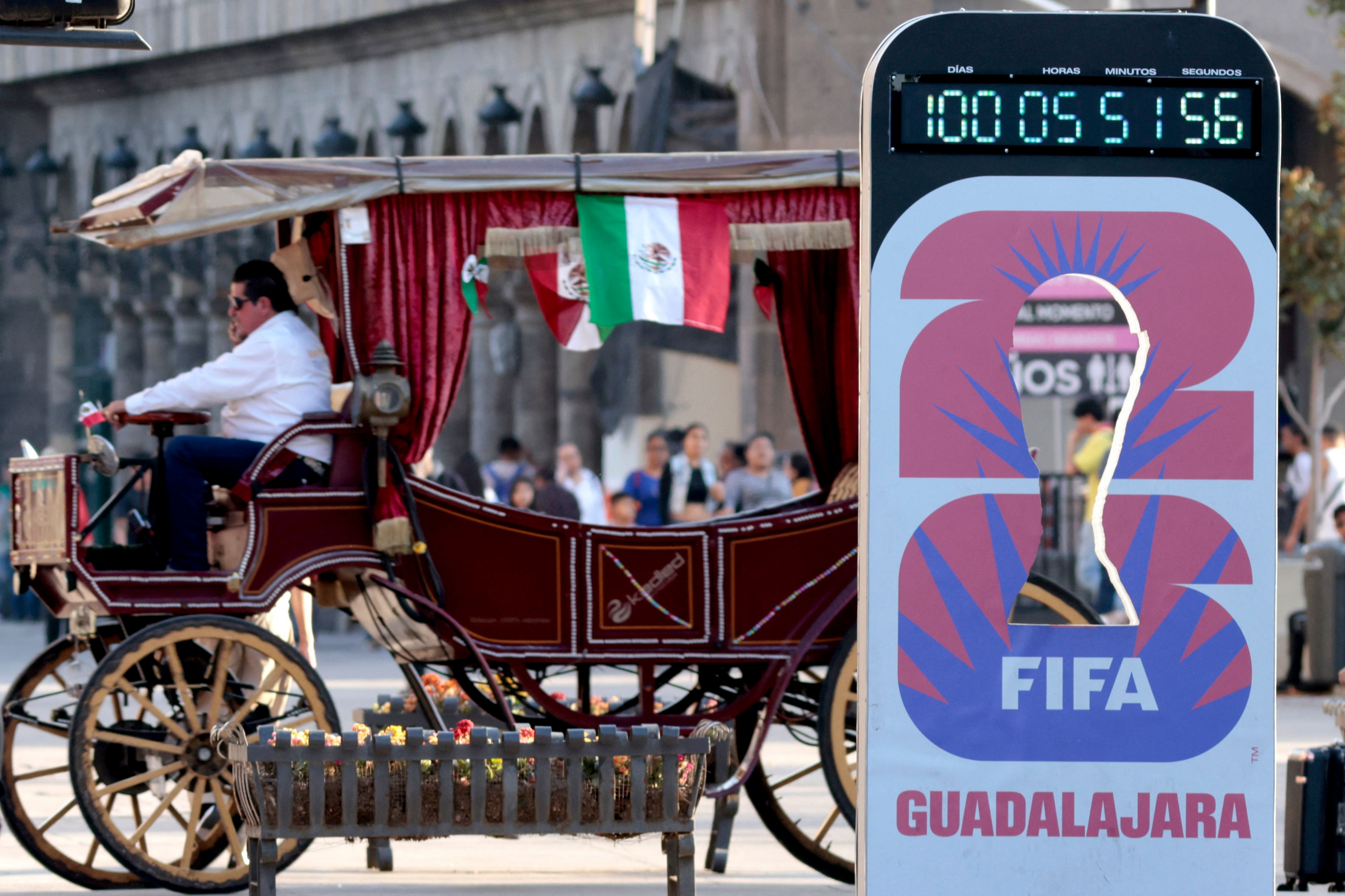 #美国政策给世界杯蒙上阴影#【外媒：美国对内对外政策给世界杯前景蒙上阴影】 据法