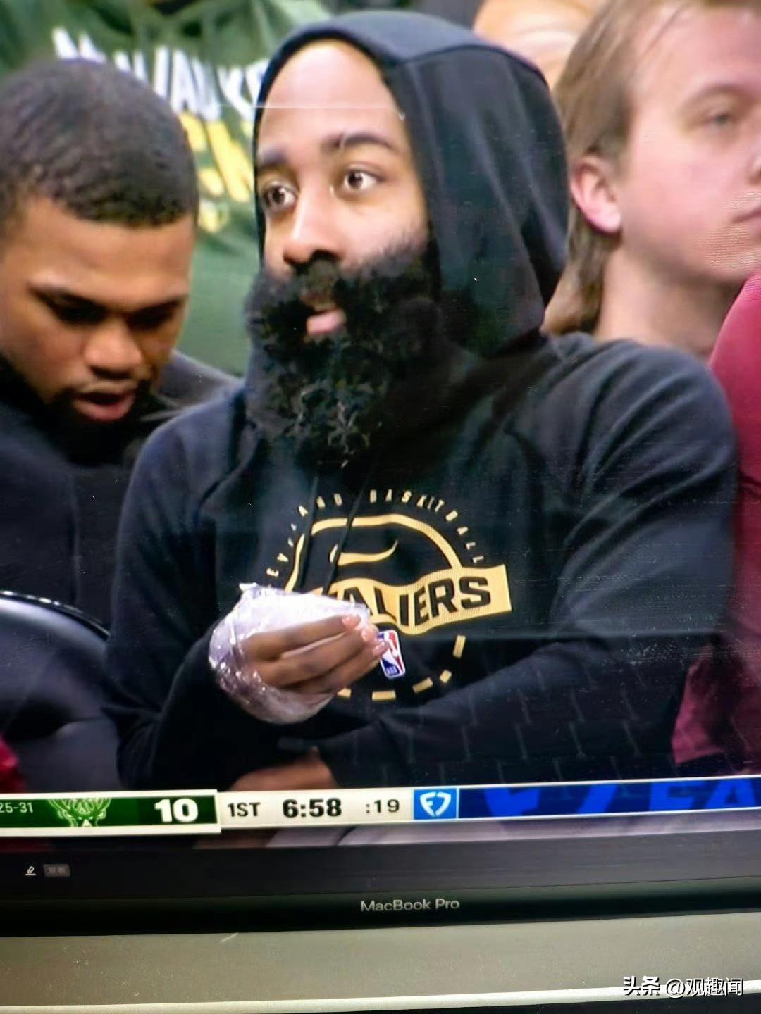 哈登本赛季首发出战，骑士直接打出15胜5负，胜率高达75%，带队效果一目了然。