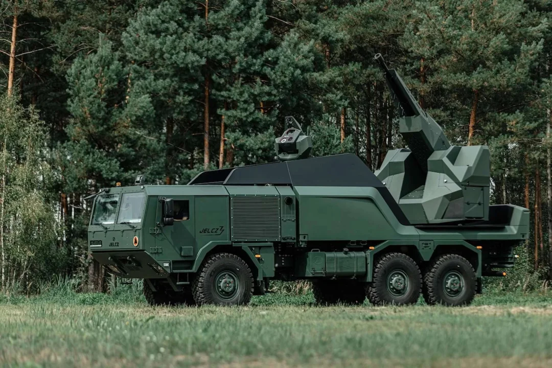 波兰自行防空高射炮车