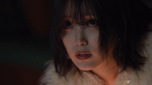 IU与汤唯合作MV《Shh》感动互寄感谢信，展现深厚友谊
韩国歌手IU（李知恩）
