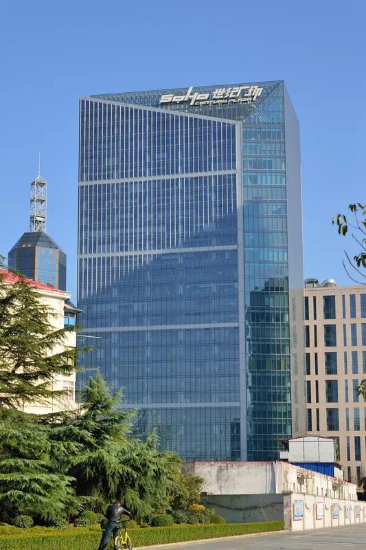 朋友昨天早上9.7元割了岩山科技，刚成交，它就蹭蹭蹭涨了10个点；

中午吃饭前