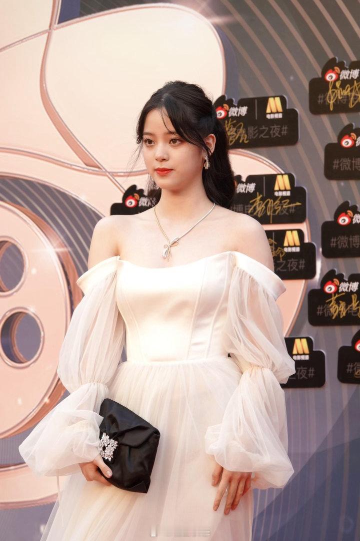 欧阳娜娜红毯活动旧图 ​​​
