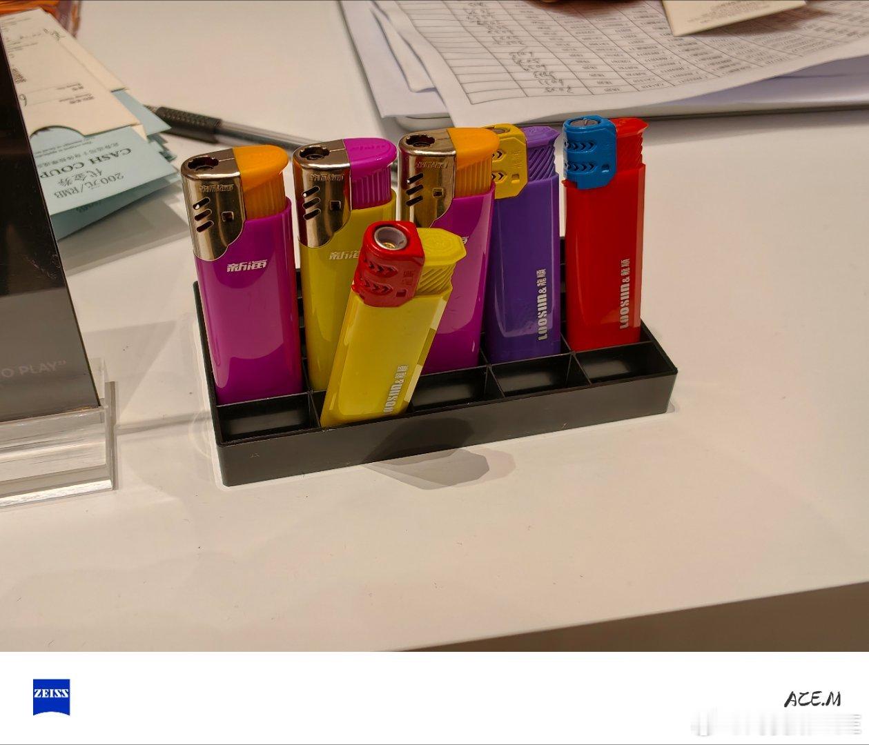 现在的活动都好贴心，对烟民太友好了哈签到还有打火机拿 细节，爱了明天拍ICAR 