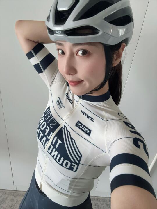还是短袖好看点