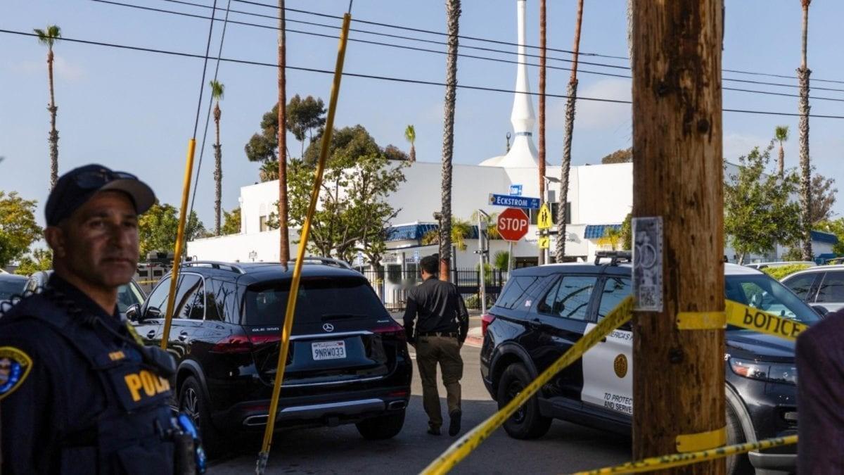 【圣地亚哥清真寺爆发枪击案，保安殉职后被誉为英雄】据印媒报道，当地时间5月18日