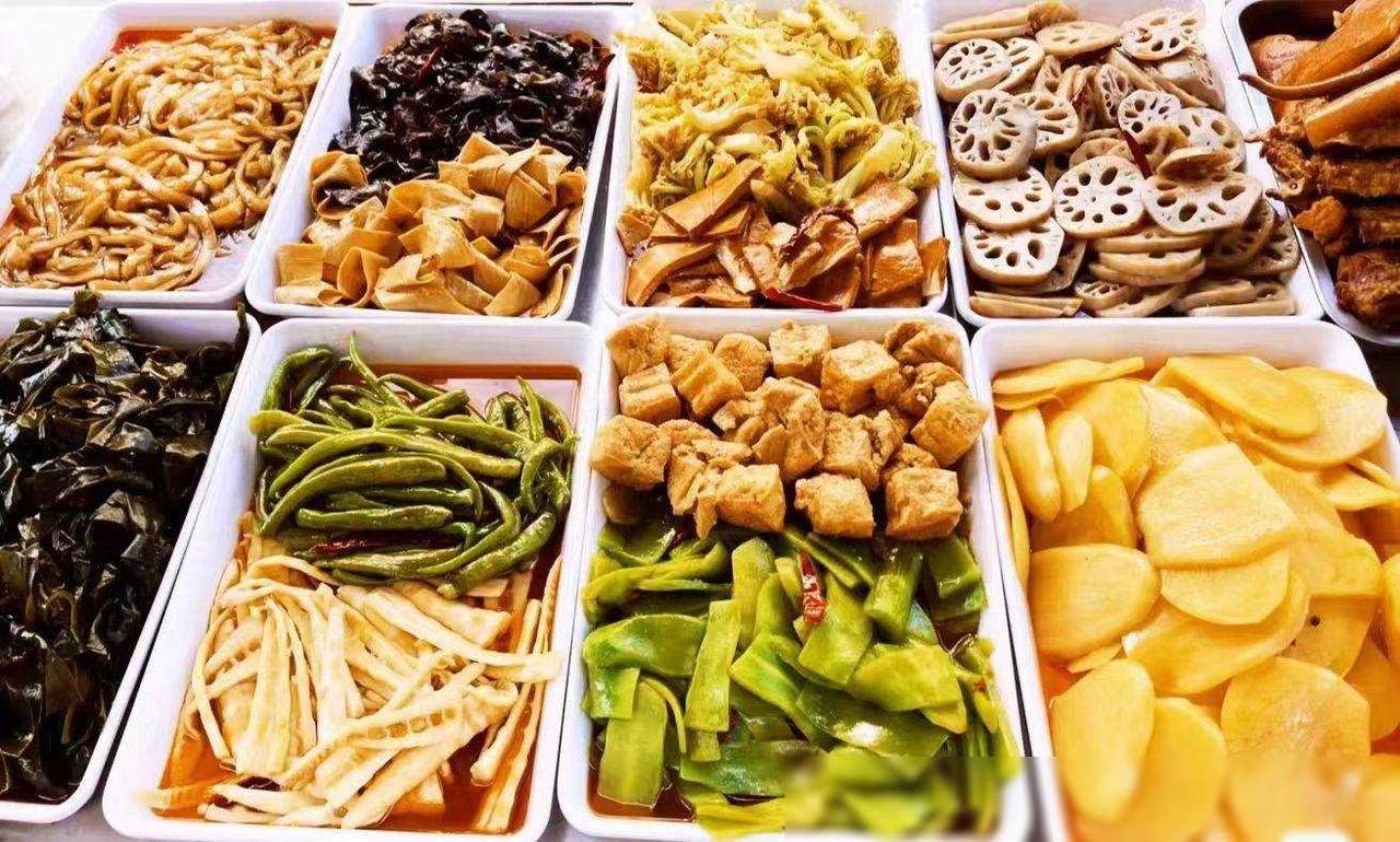 卤制素菜，自古以来便是中华美食文化中不可或缺的一部分。今天，我想与大家分享一些卤