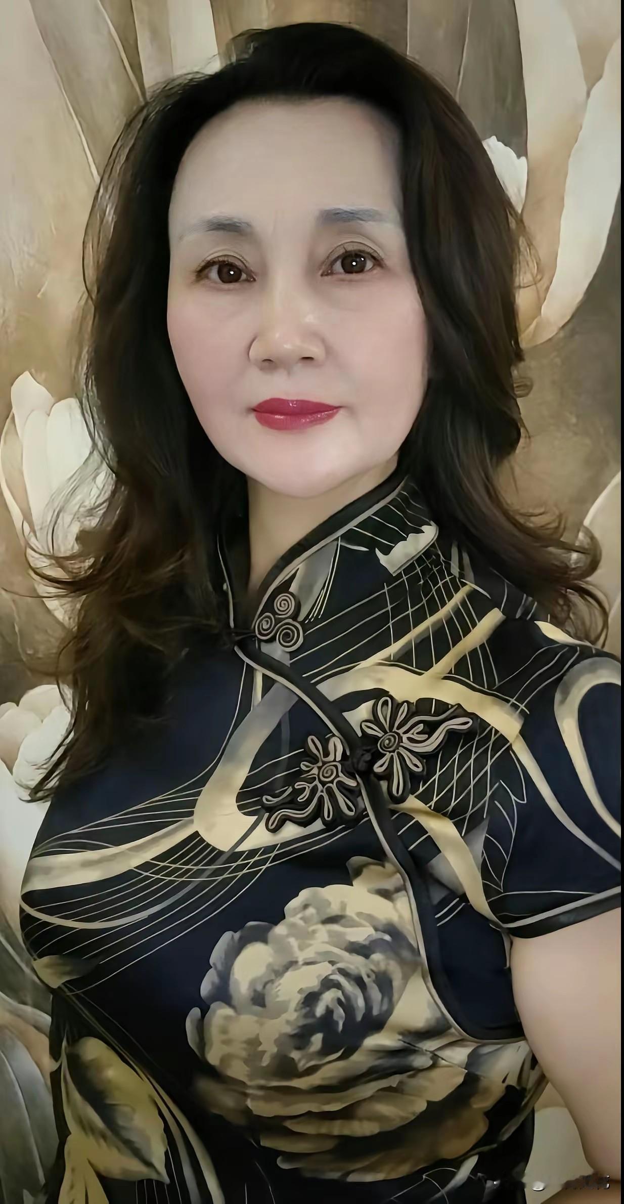 年龄相仿，你选择谁？女人真正的气质与修养来源于何处?