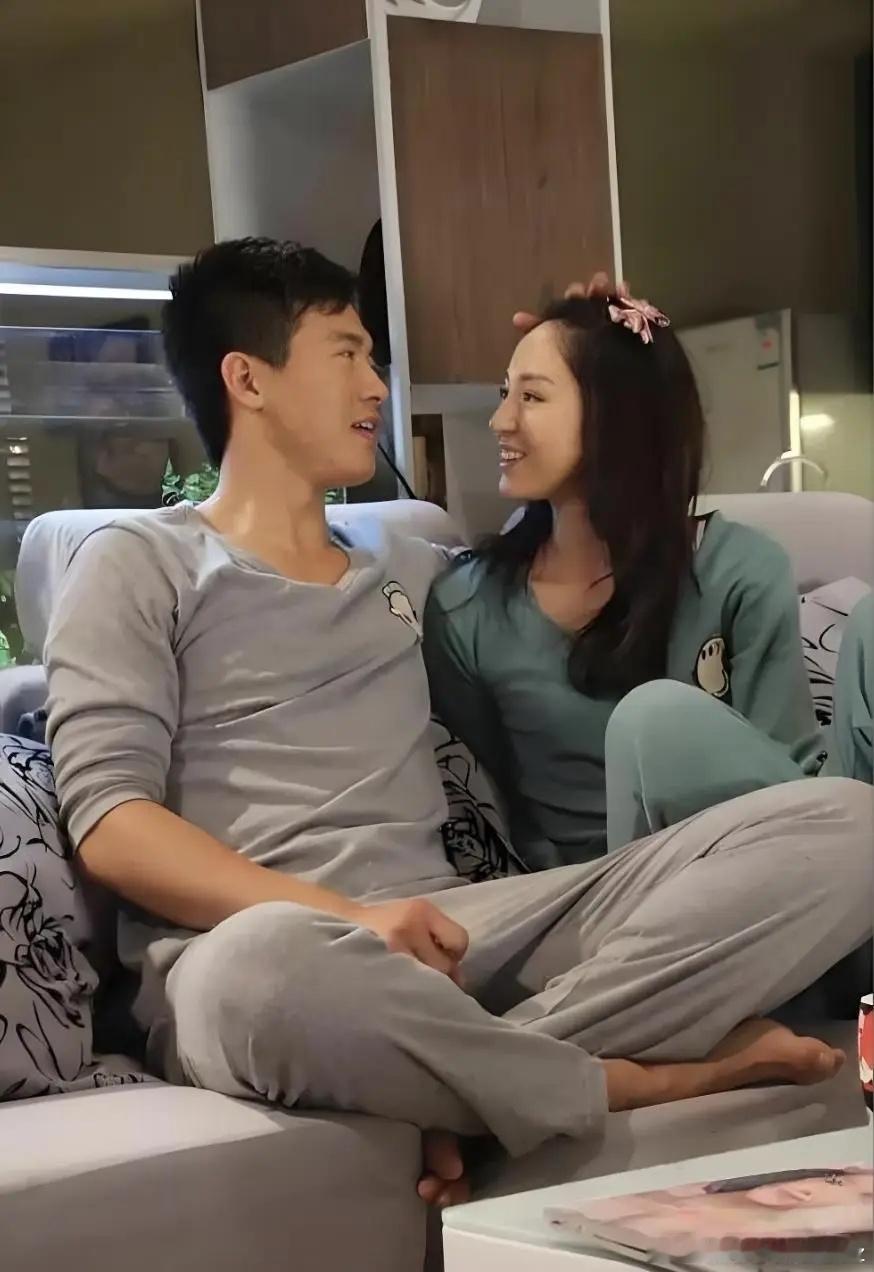 疑似张婉婷曾介入董璇高云翔婚姻热点观点﻿ 张婉婷“知三当三”往事被扒，董璇竟成最