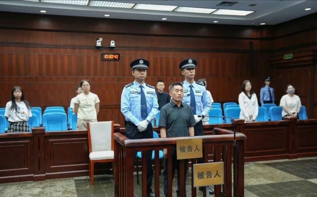 【资阳市原市长王善平一审被判11年】王善平揭发他人立功获从轻处罚成都市中级人民法