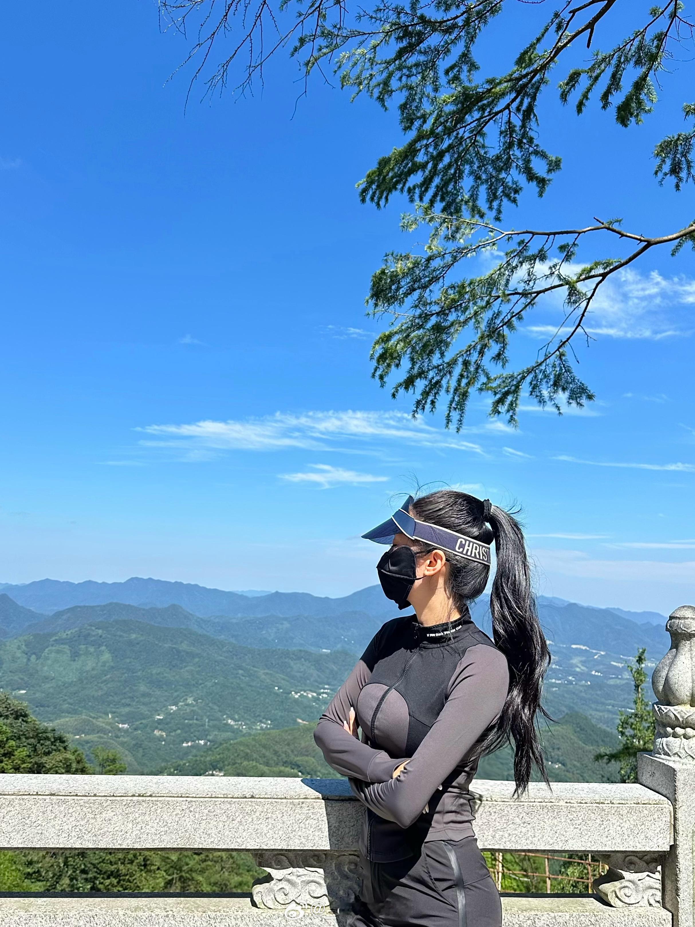 忽觉夏深年将半  ​​​