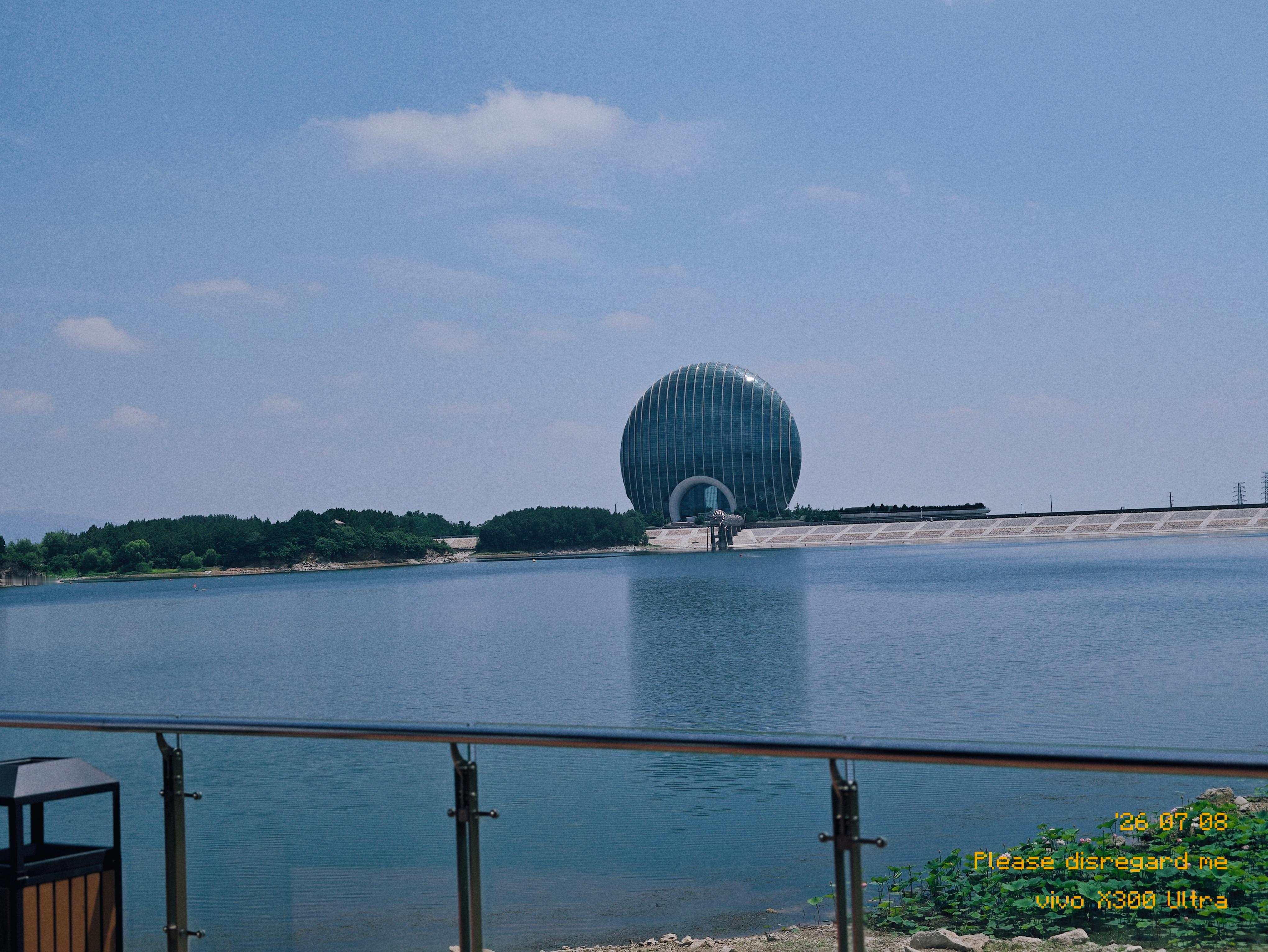 vivo 这个新的照片水印，还挺有意思的。 北京·雁栖岛