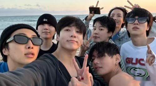 防弹少年团直播合体BTS海边合体直播防弹少年团直播合体，哇塞哇塞，[嘘][嘘][