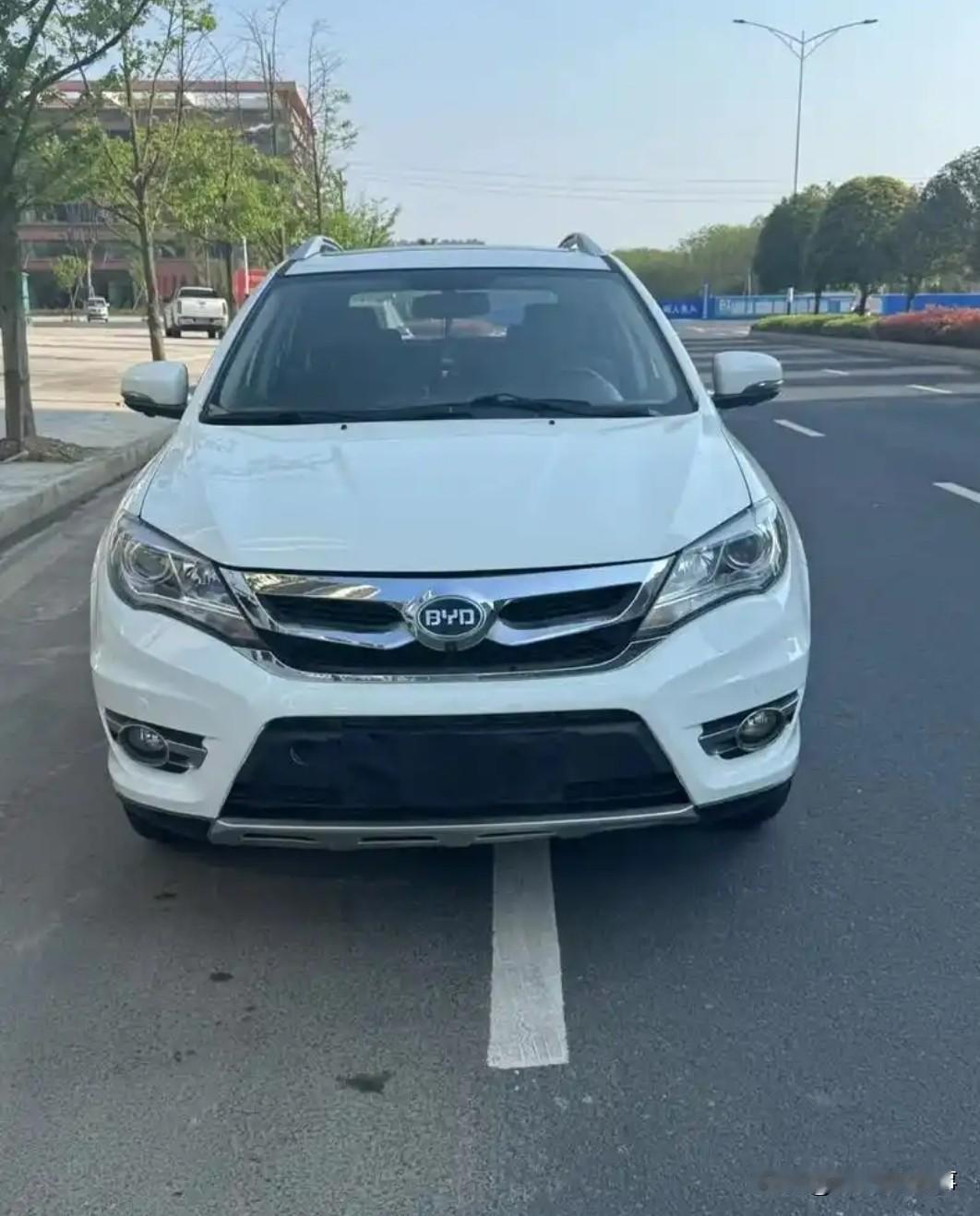 大傻7子今天又进修理厂了，4000块又花了，这车现在也就值个万把块钱，修的意义是