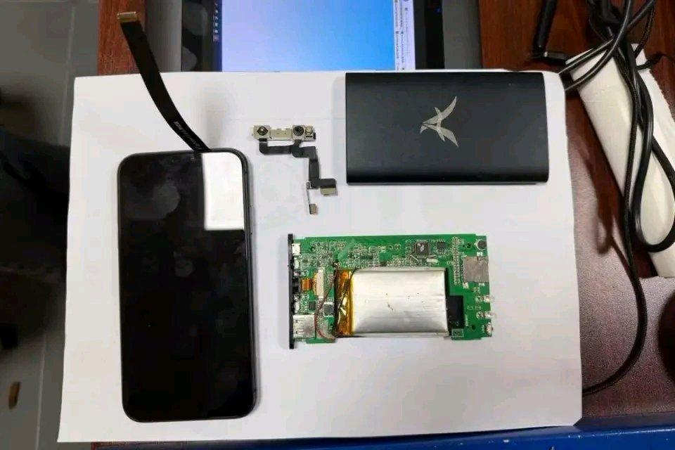 现在这社会，总有人为了钱没了底线。有个叫周某的男子，为了获利干出偷拍这种龌龊事。
