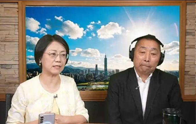 “青鸟”彻底破防了！8月31号这天，岛内一档政论节目的弹幕区彻底炸了。原因说来也
