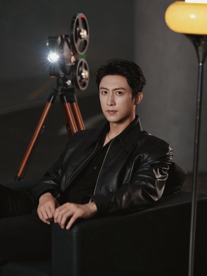 黄景瑜说只有敢冲敢玩才够起劲儿 你们有没有发现，真正让人难忘的经历，往往都是计划