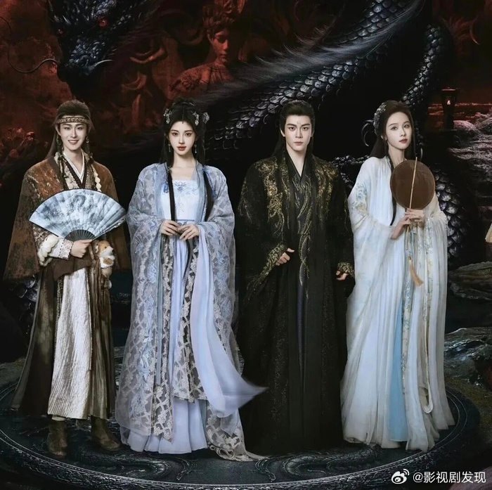 V榜月鳞绮纪四位主角露芜衣、武拾光、雾妄言和寄灵都进了前十 