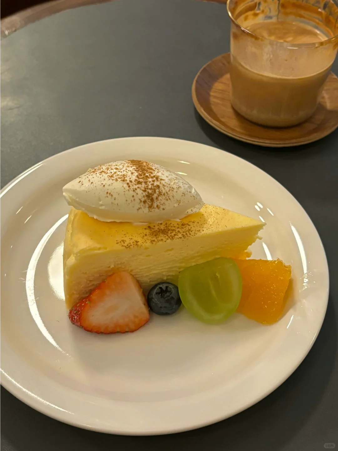 来pinecone吃糕🐿️可惜没吃到草莓小方🍓