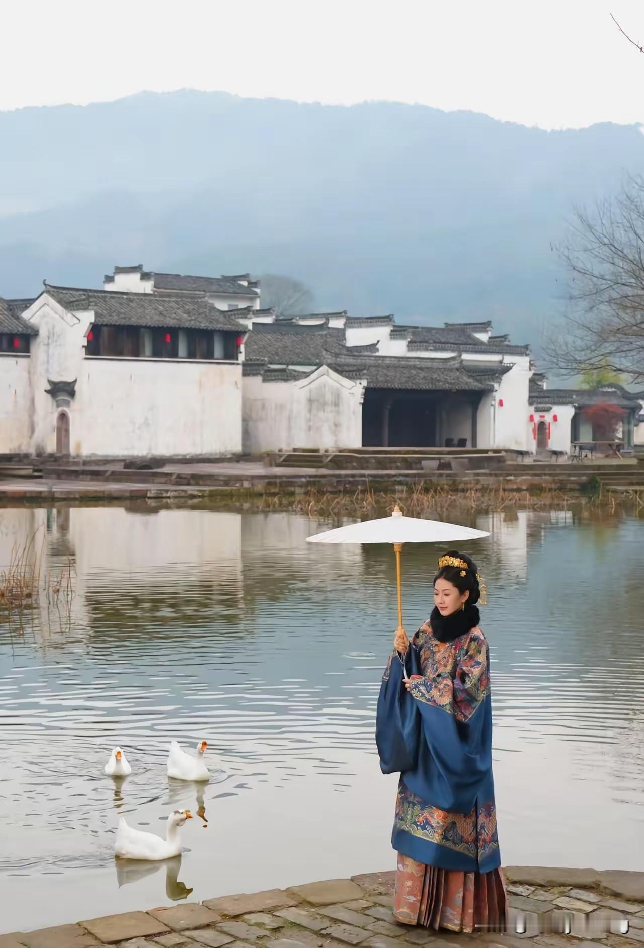 放下不完美，不完美很美。

不完美恰恰是别样的舒适
过分求完美
等于给自己套上枷