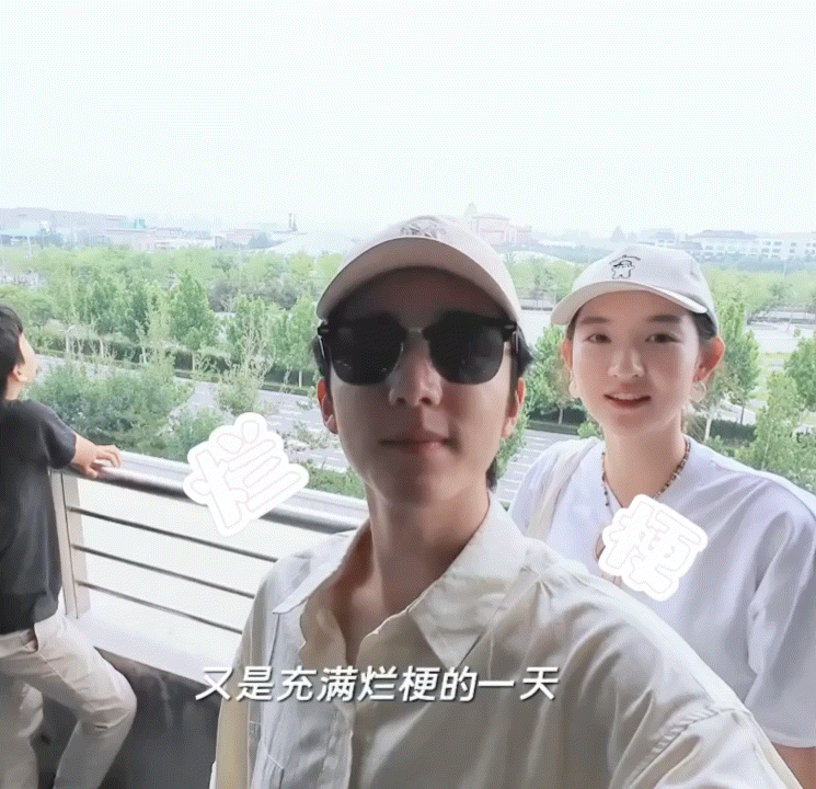 《又是充满烂梗的一天》《……有病吧！》《我是只霸王龙》《躲会雨》《这也没有与你与