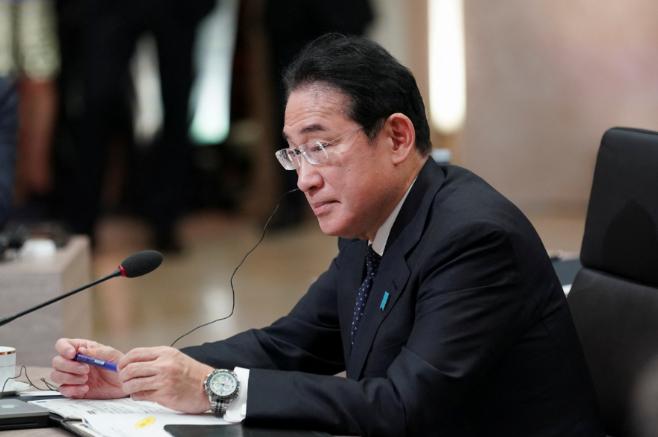 日本前首相岸田文雄6月26日在记者会上表示：高市政府的方针是“对话的大门始终敞开