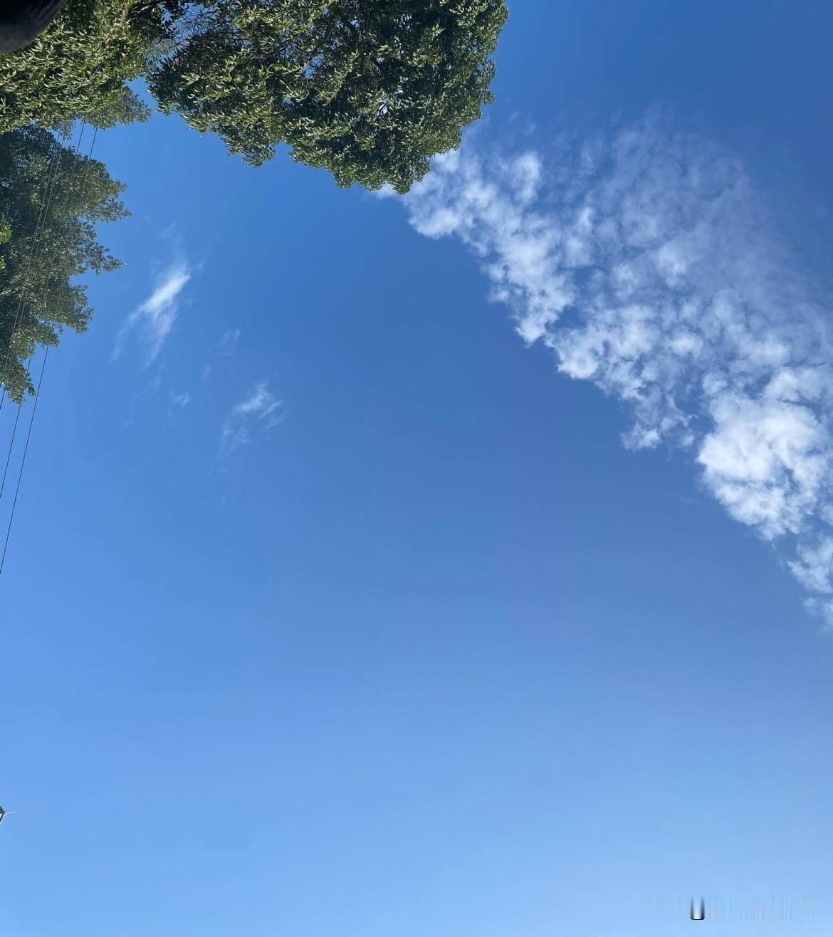 回顾整个国庆假期，都是在家里过的，没有觉得自己浪费了时间，也没有觉得在家里很无聊