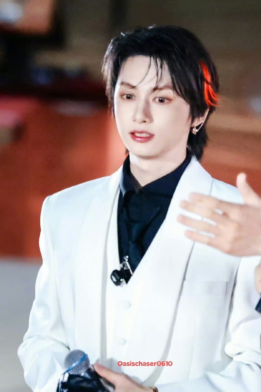 文俊辉发型师出来挨夸文俊辉发型师你真是好事做尽！速速出来挨夸，这样的尝试可以多多