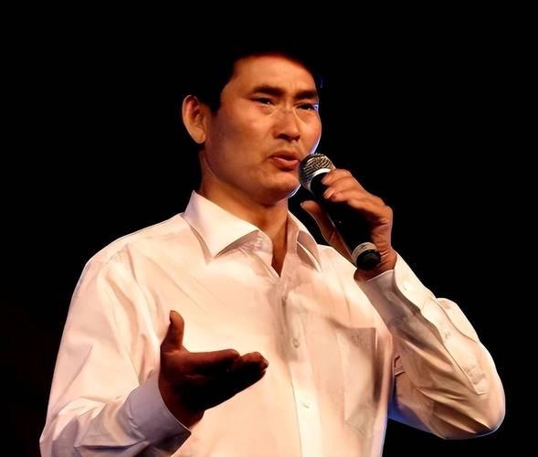 多人集中投诉引发热议！大衣哥风波警方介入，看懂网络自保的实用捷径
 
大衣哥风波