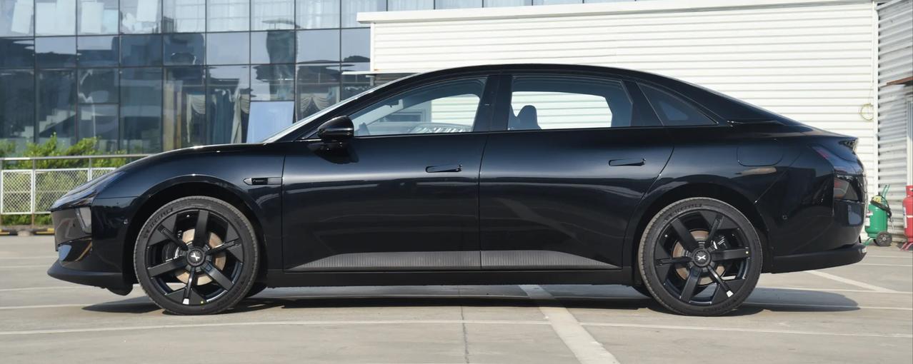 二手小鹏MONA M03：看着是捡漏，实际上是拆盲盒
 
最近后台好几个人问：二