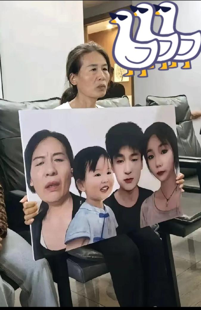 肇事者撞死三人，黄某表示没想到会发生这种事；

撞死三人，黄某的态度很冷漠，甚至